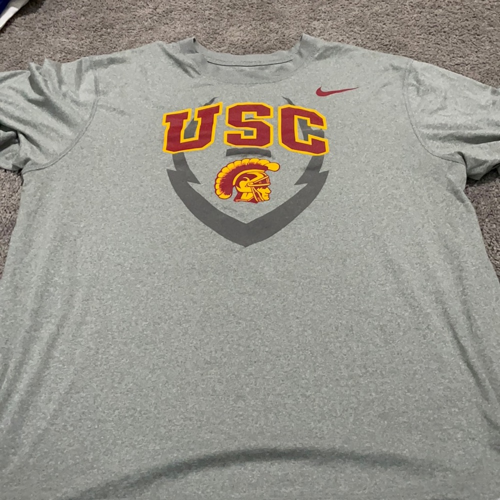USC t shirt